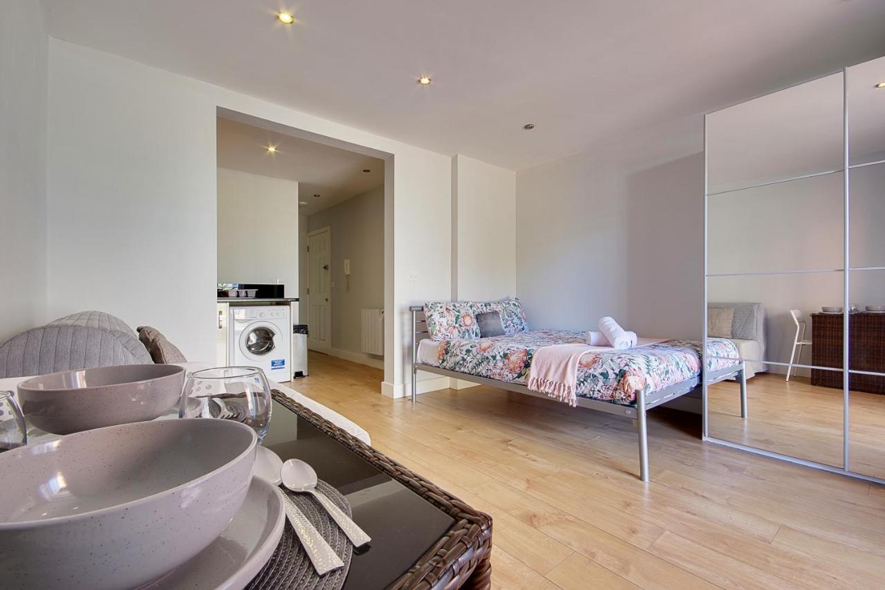 Turay Court Holiday Apartments Bournemouth Eksteriør bilde
